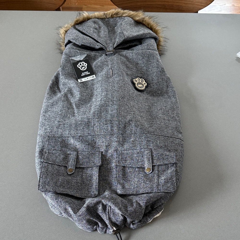 NWT Canada Pooch Alaskan Army Dog Parka Size 26